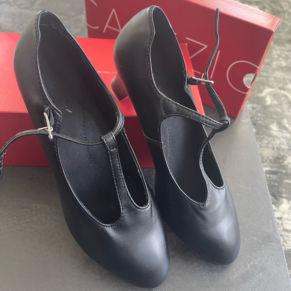 Capezio Jr. Footlight T-Strap Black Dance Shoe - 8.5 M US